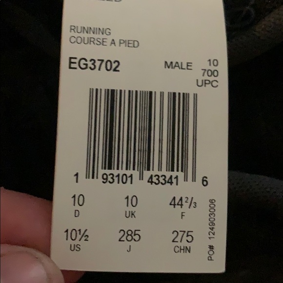 Adidas brand new never worn - Picture 2 of 4